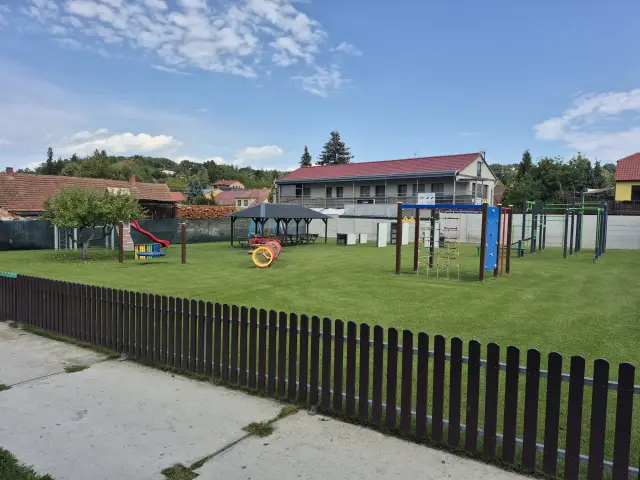 Dětské hřiště v Radosticích